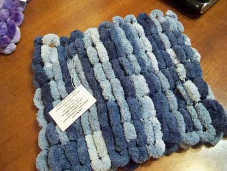 Collare ponpon azzurro/blu 